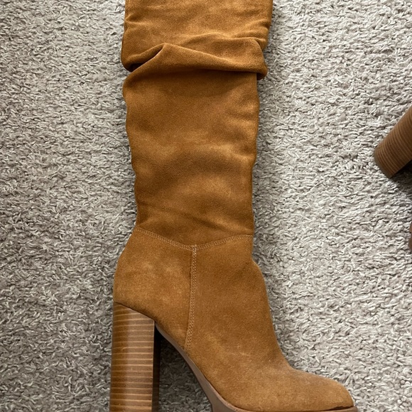 ALDO SUEDE BOOTS! - Picture 2 of 3